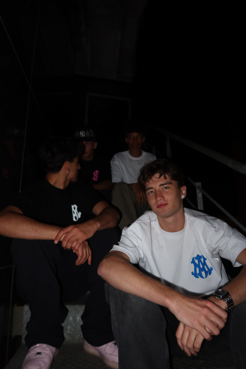 AMIE WHITE/BLUE BOX FIT T-SHIRT